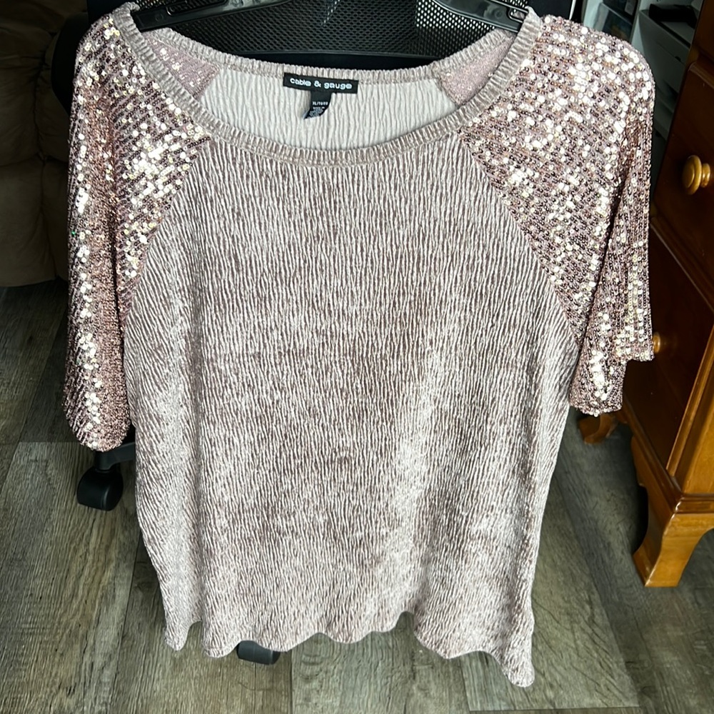 Sequined sleeved top XL